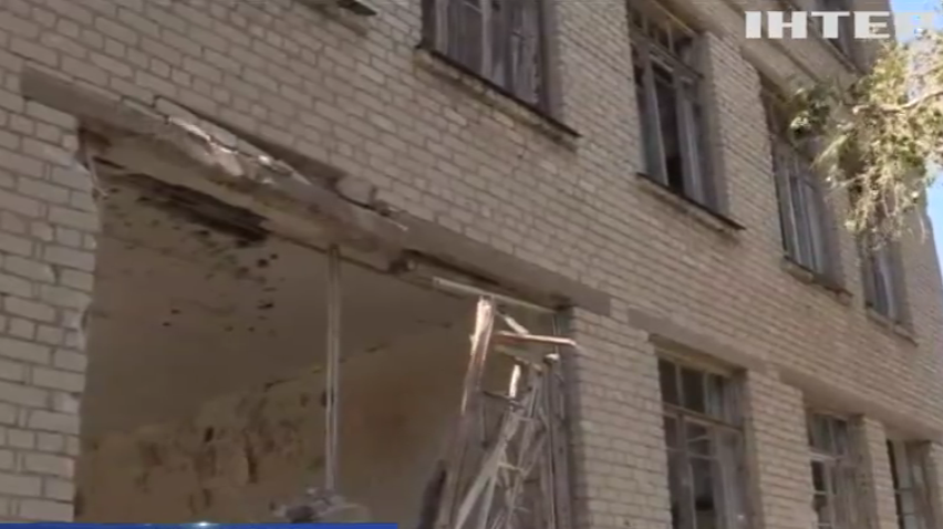 Противник артиллерией накрыл поселок под Мариуполем
