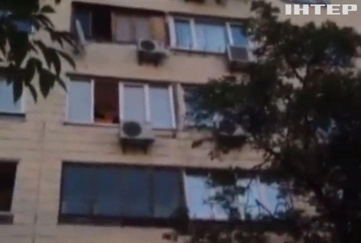 У стрілка з балкону Києва знайшли арсенал зброї