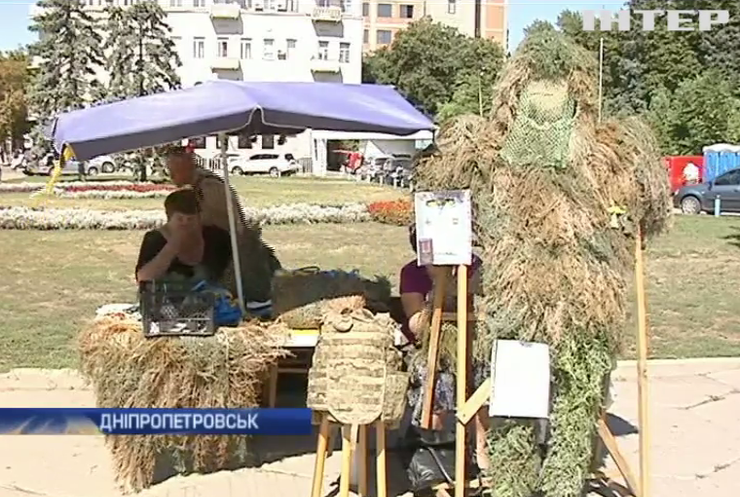 В Дніпропетровську волонтери об’єдналися для координації допомоги армії
