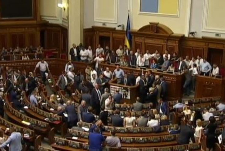 Верховна рада підтримала децентралізацію 265 голосами