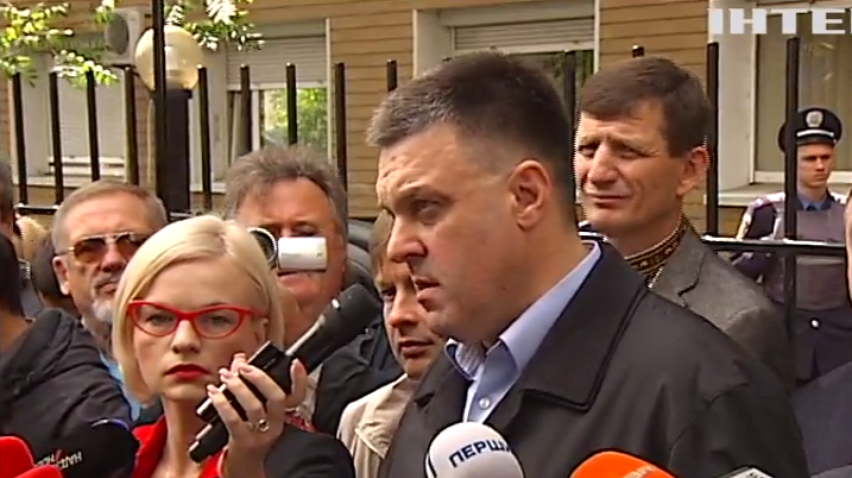 "Свобода" идет на выборы с "Правым сектором"