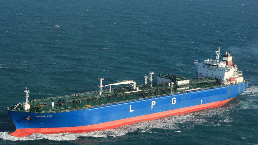 Танкер із Росії з контрабандною нафтою затримали у Лівії
