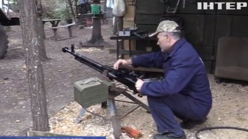 На Донбасі інженери збирають зброю із металобрухту (відео)