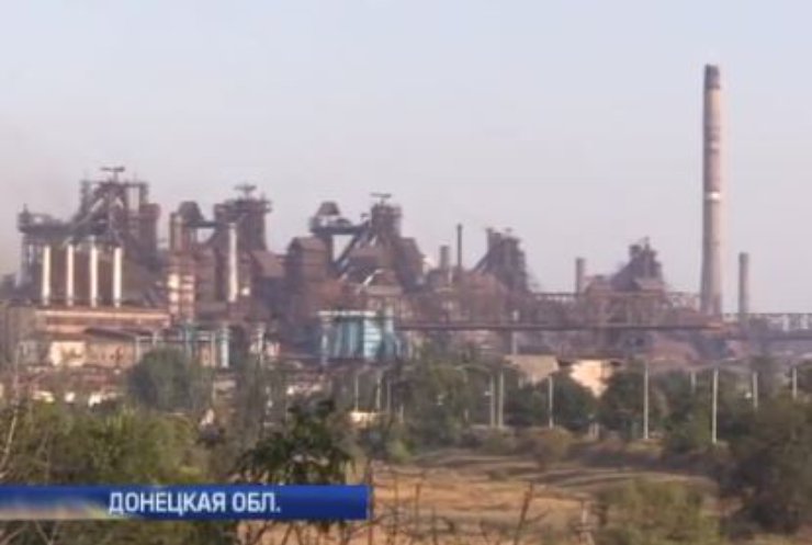Заводы Мариуполя увольняют тысячи рабочих из-за кризиса