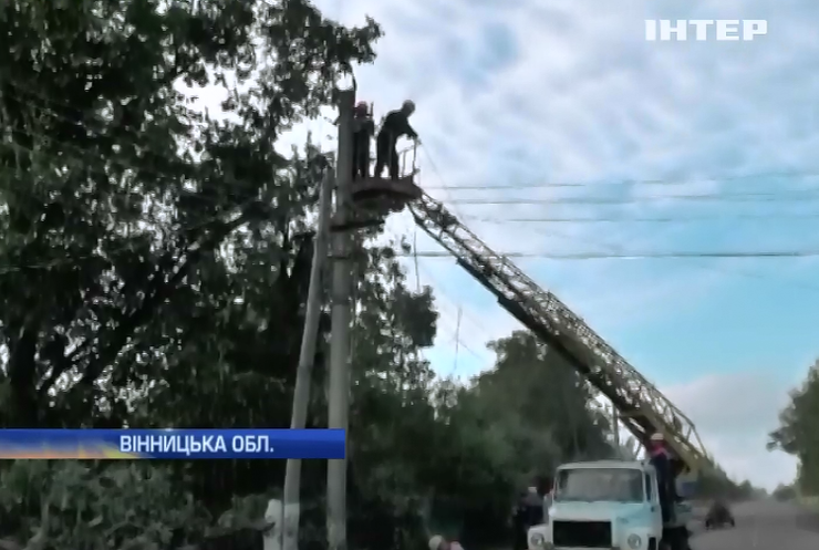 На Вінничині борються з наслідками буревію