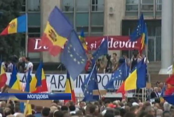 Президент Молдови не збирається йти у відставку