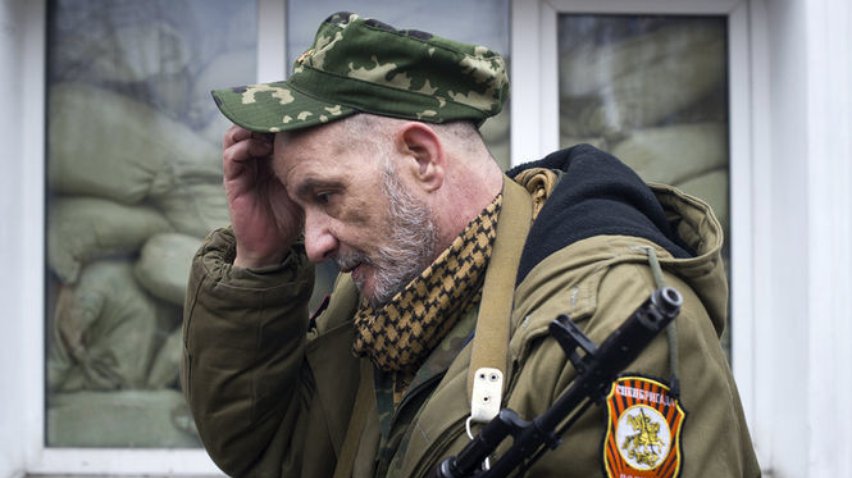 У боевиков паника: люди бросают позиции и сдаются