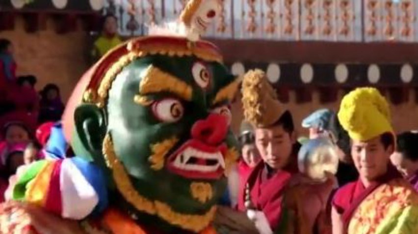 У Тібет з'їхались туристи заради буддистського фестивалю