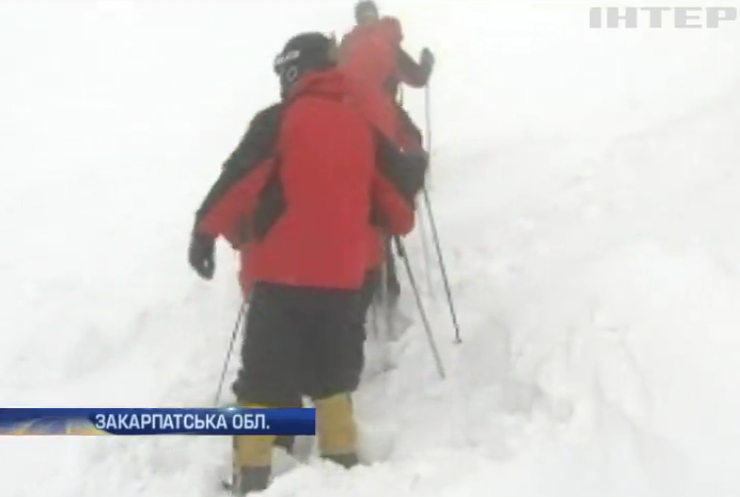 На Буковині дві доби шукали заблукалого сноубордиста