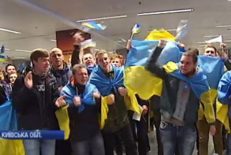 Баскетболісток України зустріли оваціями у Києві (відео)