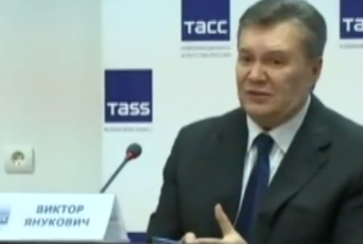 Допрос Януковича: суд охраняли автоматчики