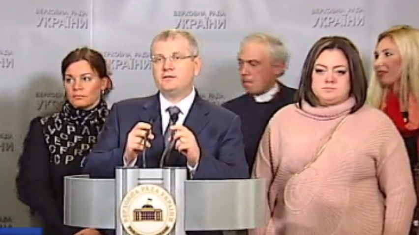 Вкладчиков банка "Михайловский" поддержали депутаты от оппозиции