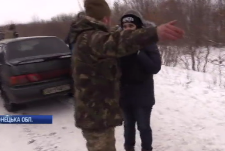 Медики готуються до евакуації поранених бійців