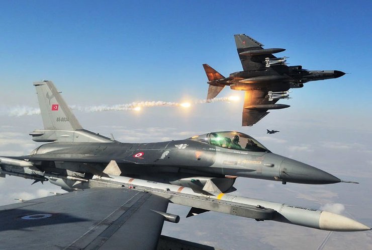 Туреччина відповіла курдам на теракт 18 авіаударами