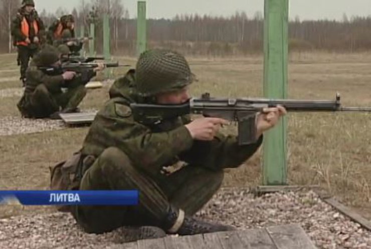 Литва повертає призив до армії