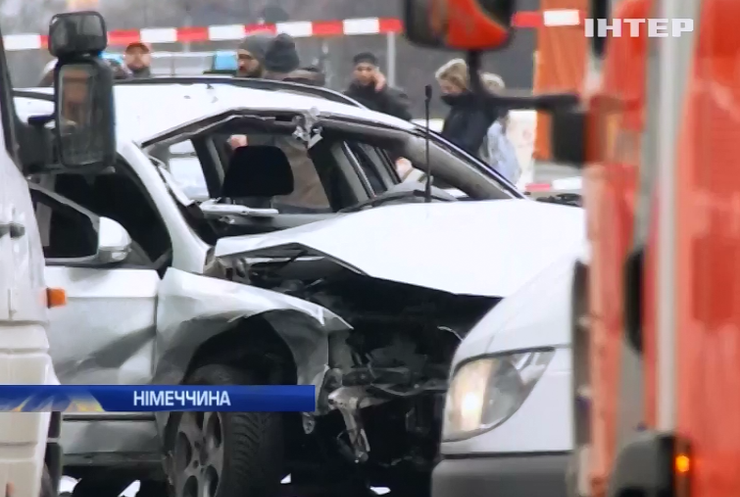 В Берліні посеред дороги підірвали авто