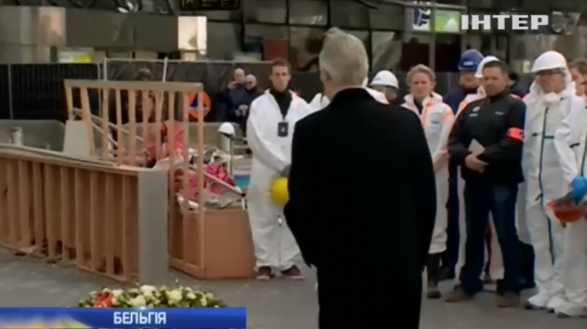 Король Бельгії приніс квіти до місця теракту в аеропорту