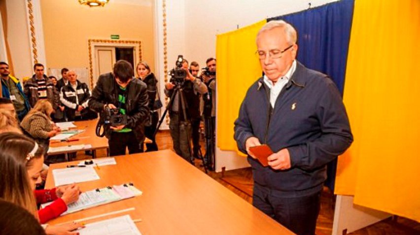 На выборах в Кривом Роге лидирует Юрий Вилкул