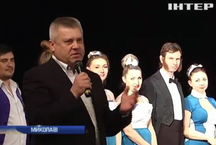 Театру Миколаєва депутати допомогли з організацією гастролей