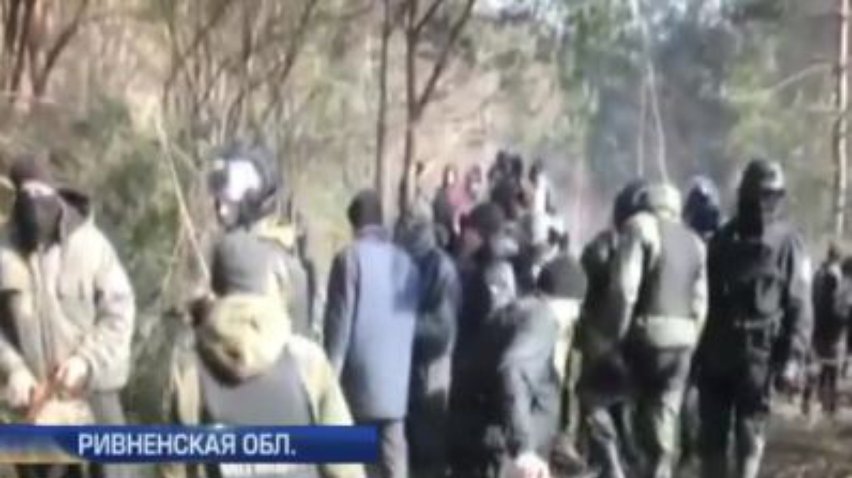 Старатели янтаря ранили 7 полицейских на Ривненщине