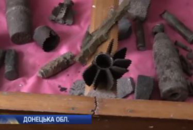 У прифронтовому Павлополі у школі відкрили експозицію про війну
