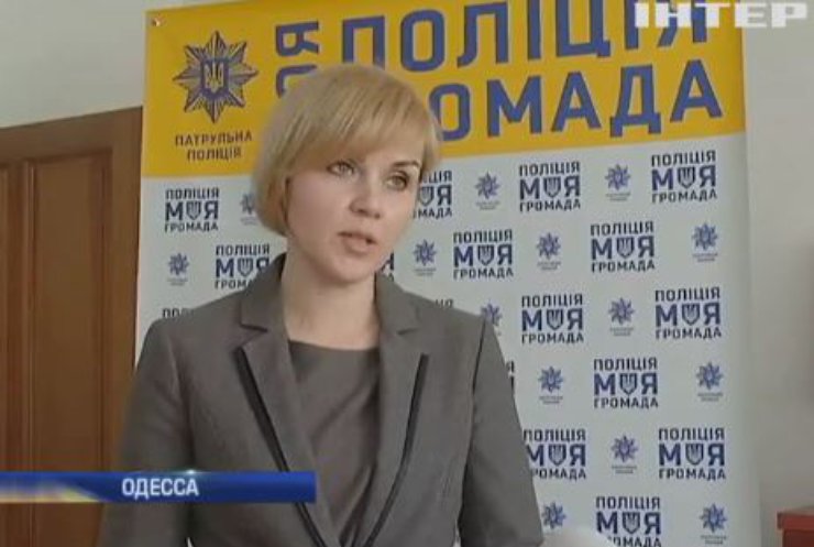 В Одессе заметили пьяного полицеского в служебной машине