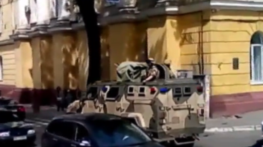 В Одессе броневики Нацгвардии патрулируют улицы