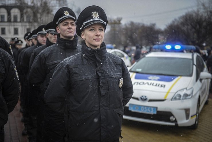 В Виннице полицейские фабриковали дела ради взяток