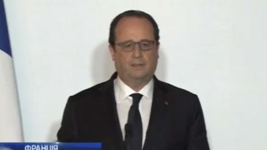 Президент Франції відмовився згортати трудову реформу