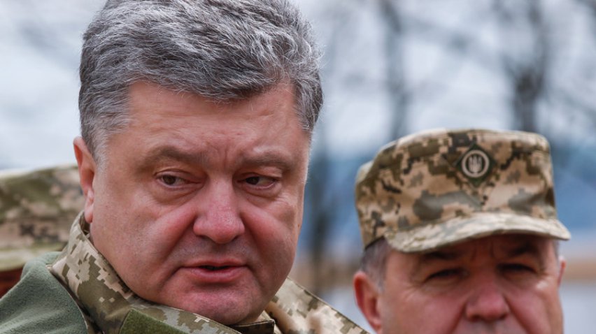 Петро Порошенко закликав військових "перемогти Мордор"