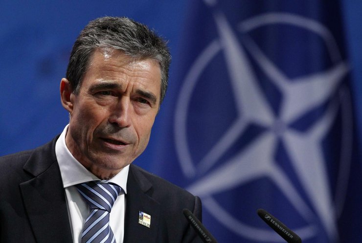 Бывший Генсек НАТО поможет Украине с безопасностью