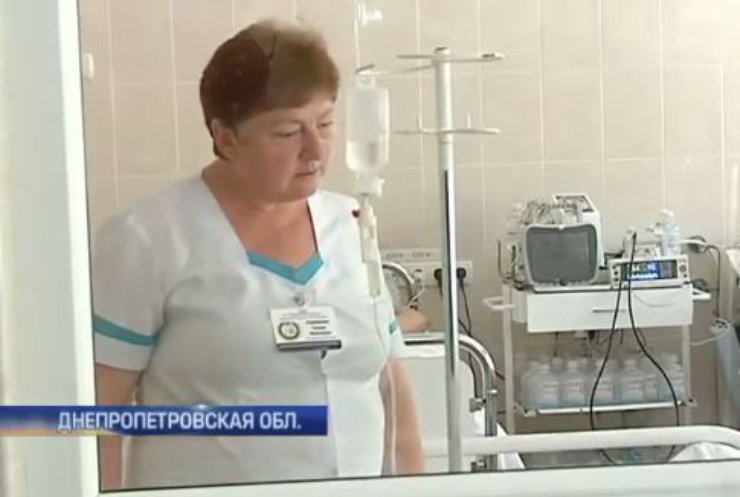 Хирурги Днепропетровска борются за жизнь двух бойцов