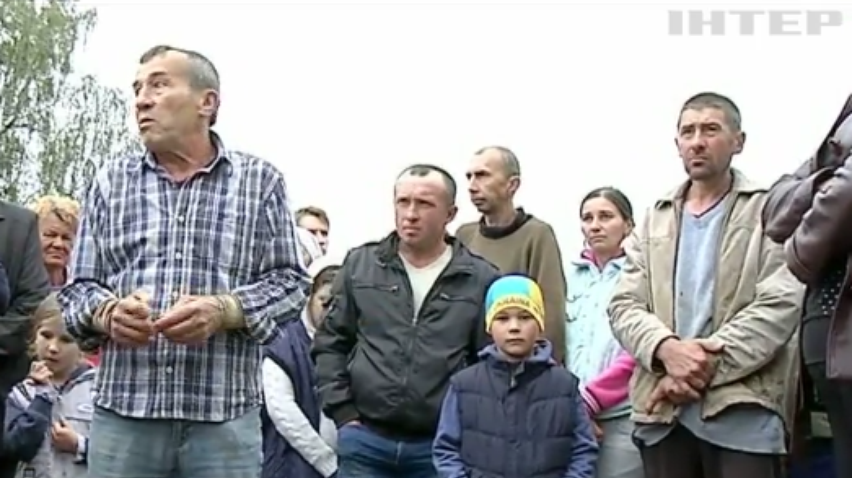 На Львовщине селяне протестуют против создания мусорного полигона