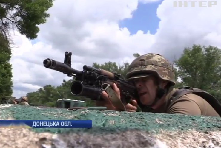 Під Маріуполем відкрили вогонь по КПП із чергою людей