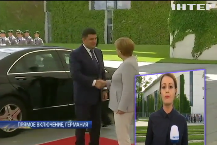 Меркель обещает Украине безвизовый режим летом-осенью