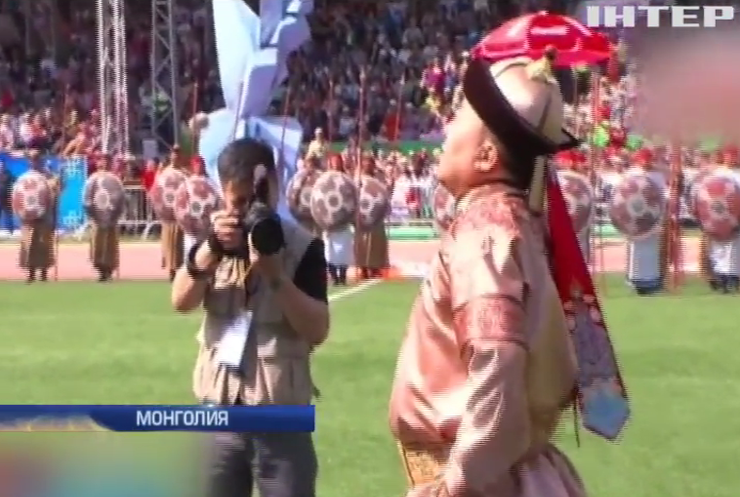 Президент Монголии пустился в пляс