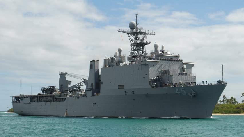 В порт Одессы прибыл гигантский десантный корабль США