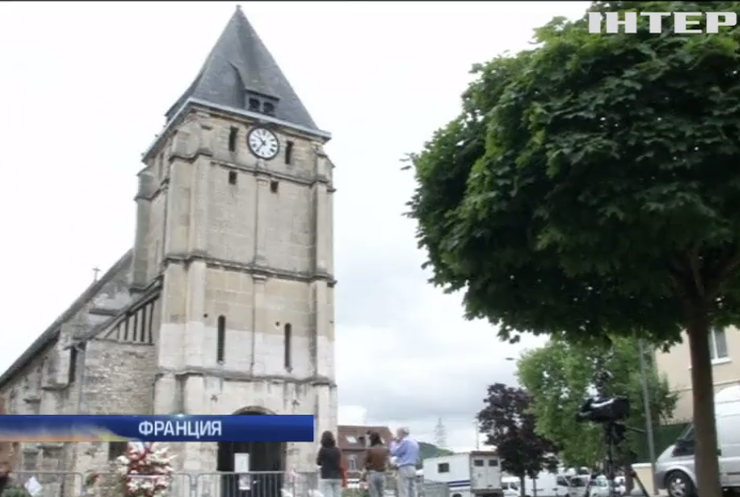 Во Франции предлагают запретить финансирование мечетей из-за границы