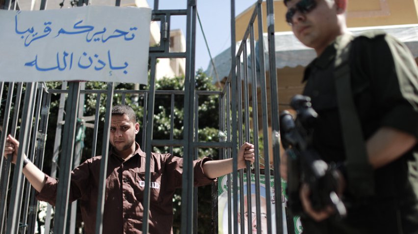 В тюрьмах Израиля палестинцам-убийцам платят $3500