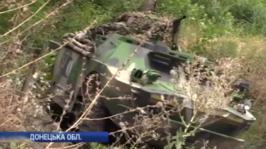 На Донбасі військові залишаються без нових танків та гаубиць