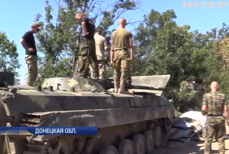 Под Луганским военные фиксируют подтягивание танков