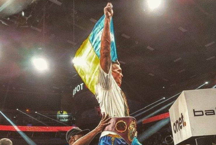 Александр Усик стал самым быстрым чемпионом в истории бокса