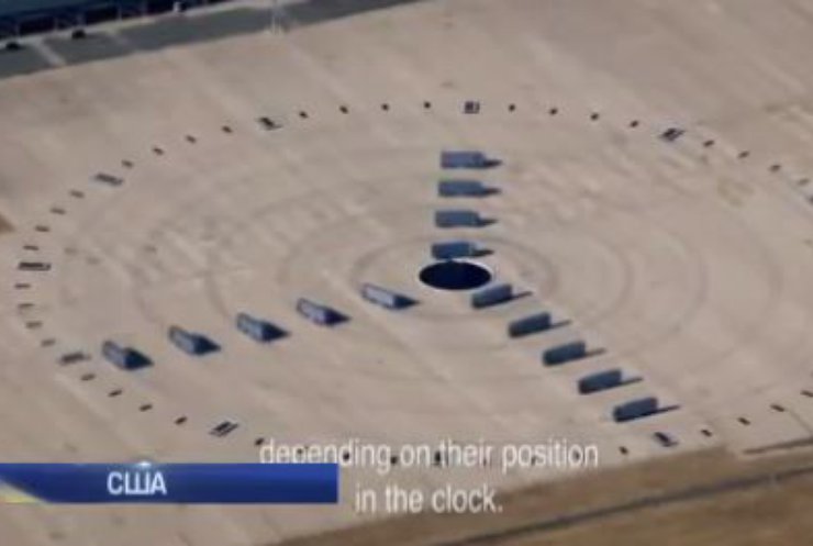Шведы создали часы из грузовиков