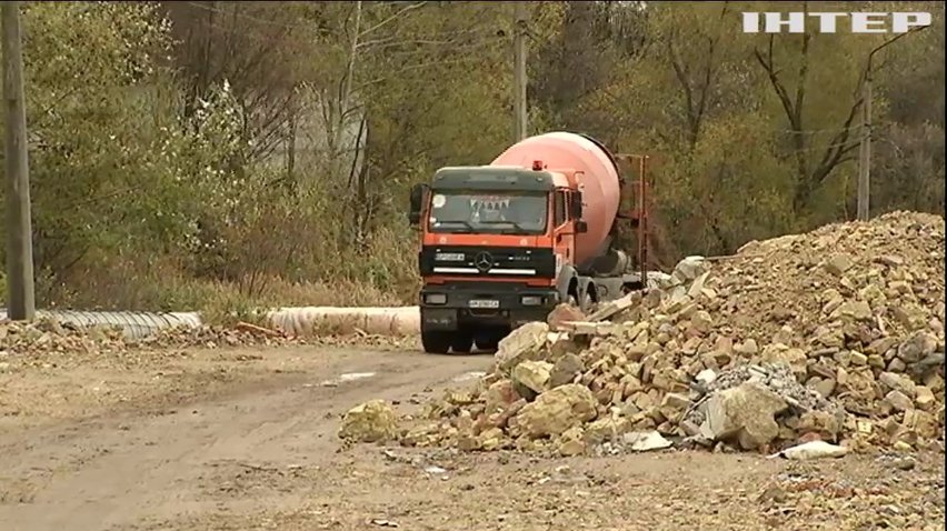 У Києві будівельники перетворили на сміттєзвалище Совські ставки