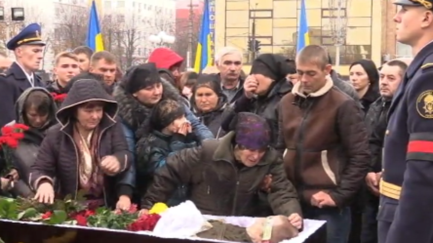 В Черкассах прощались с погибшим под Марьинкой майором
