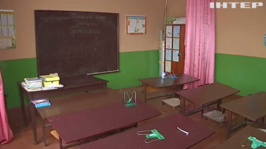 Учат в школе: на Закарпатье директора сельской школы обвинили в избиении ученика