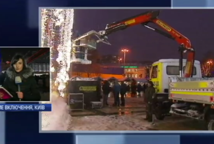 На Софійській площі у Києві запалюють новорічну ялинку