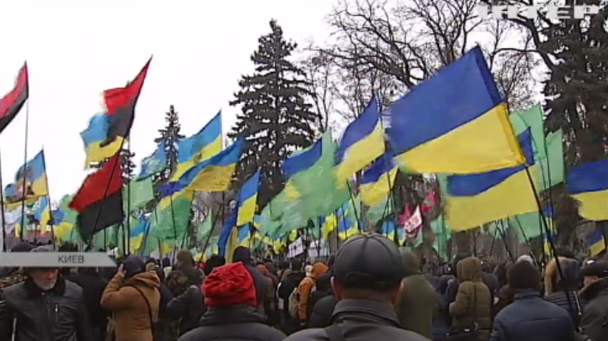 Расстрел Майдана: в Киеве прошли массовые митинги по случаю годовщины