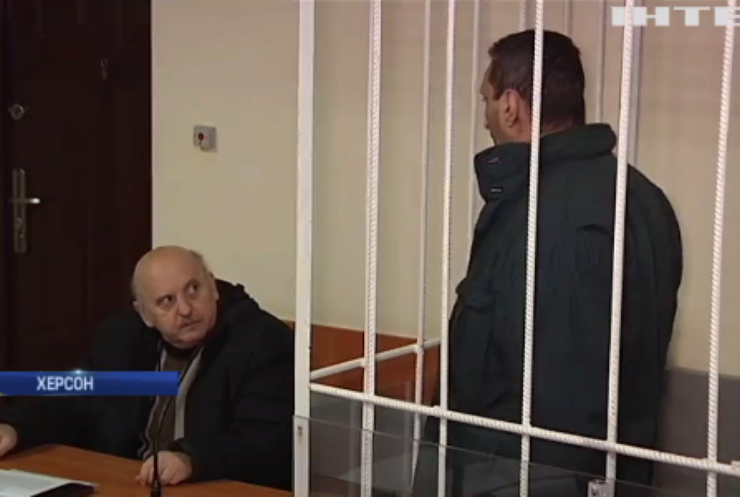У Херсоні чоловік порізав ножем сусідів