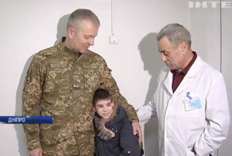 До лікарень Дніпра везуть дітей із прифронтових міст